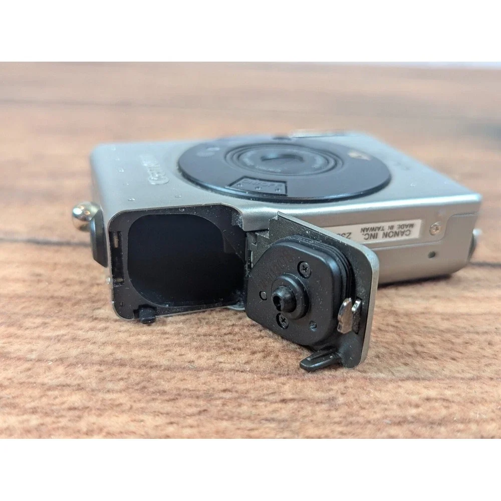 CANON ELPH / Point & Shoot Film Camera - Functions Tested -‎ Flash doesn't close